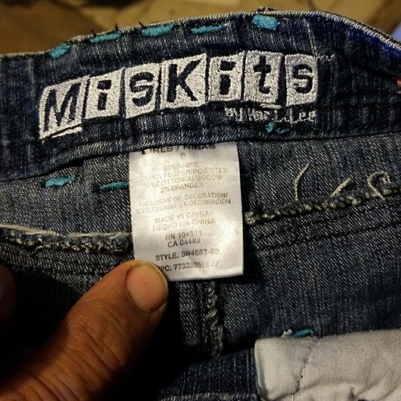 25# It's not easy being this cute short pants - Picture 5 of 6